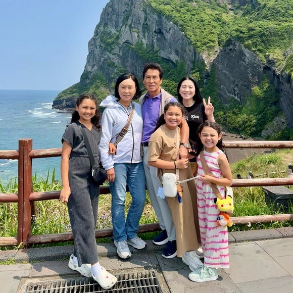 Meet your Posher, Jae - Picture 1 of 2